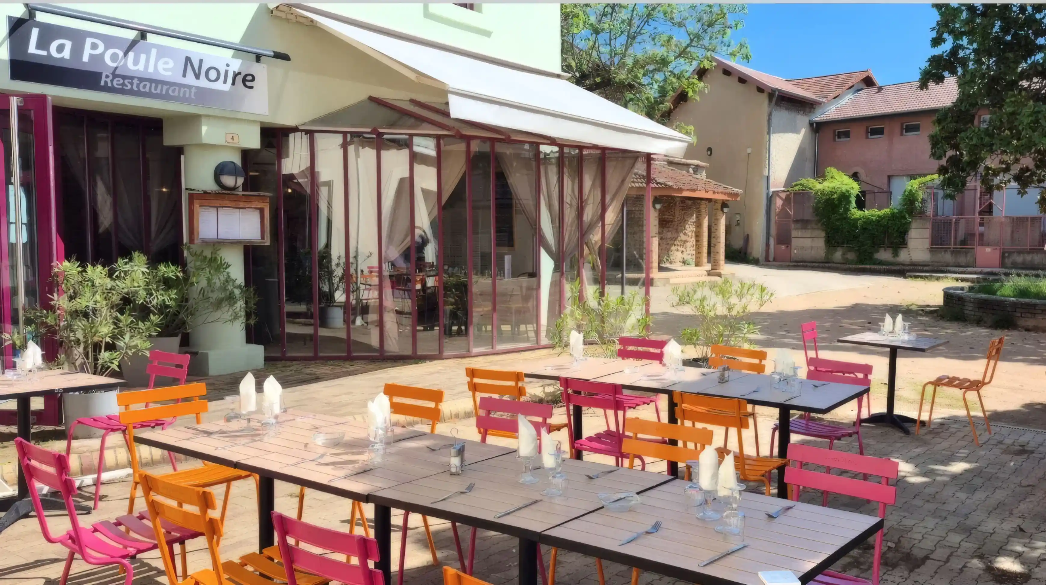 Salle de restaurant de La Poule Noire