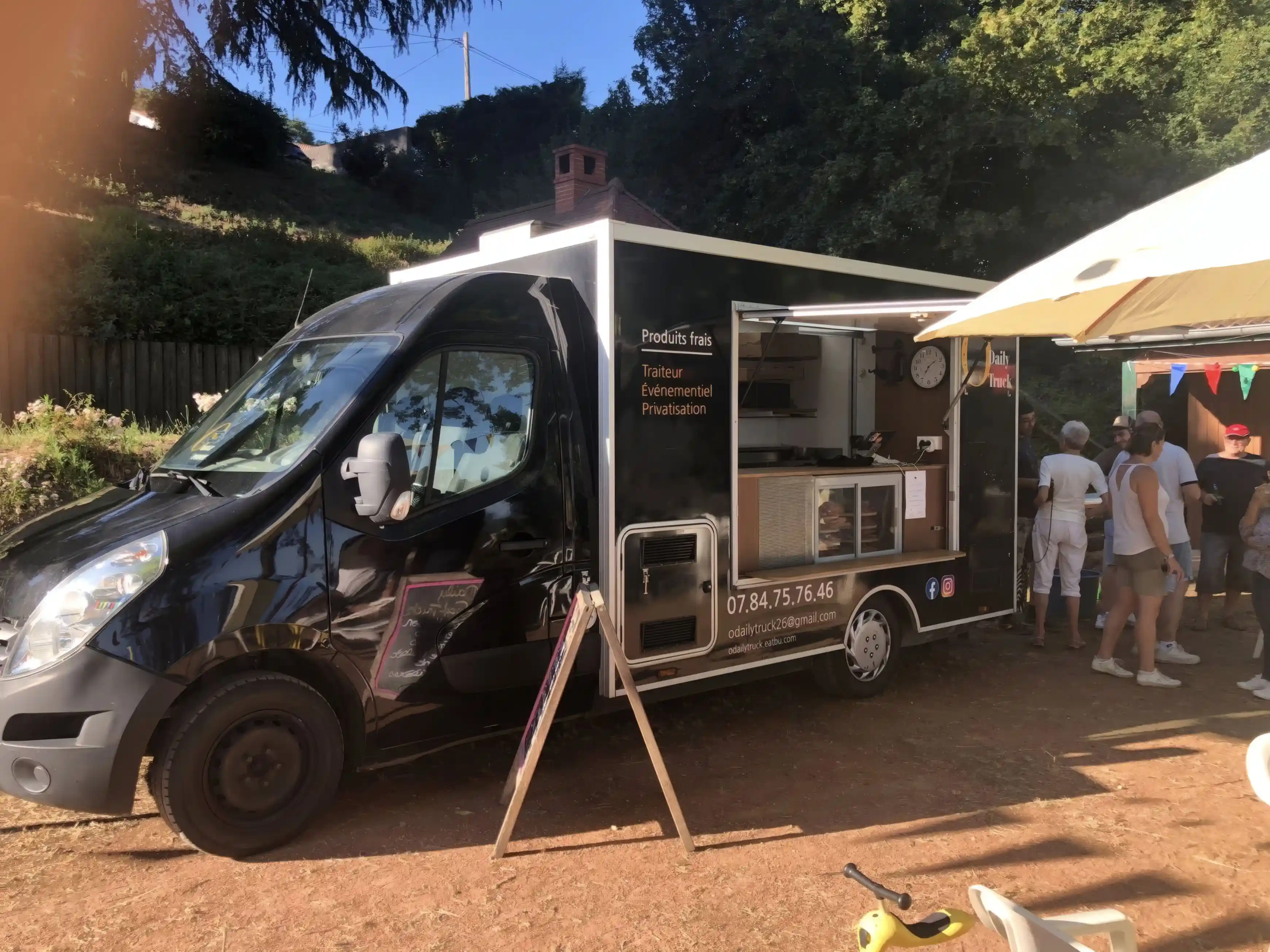 Burger gourmand servi par O’Daily Truck